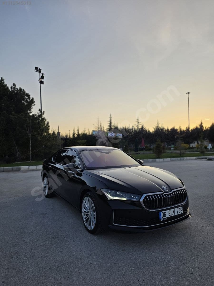 Skoda Superb 1.5 TSI Hybrid Prestige 2024 — 35 000 km, Hybride, automatique